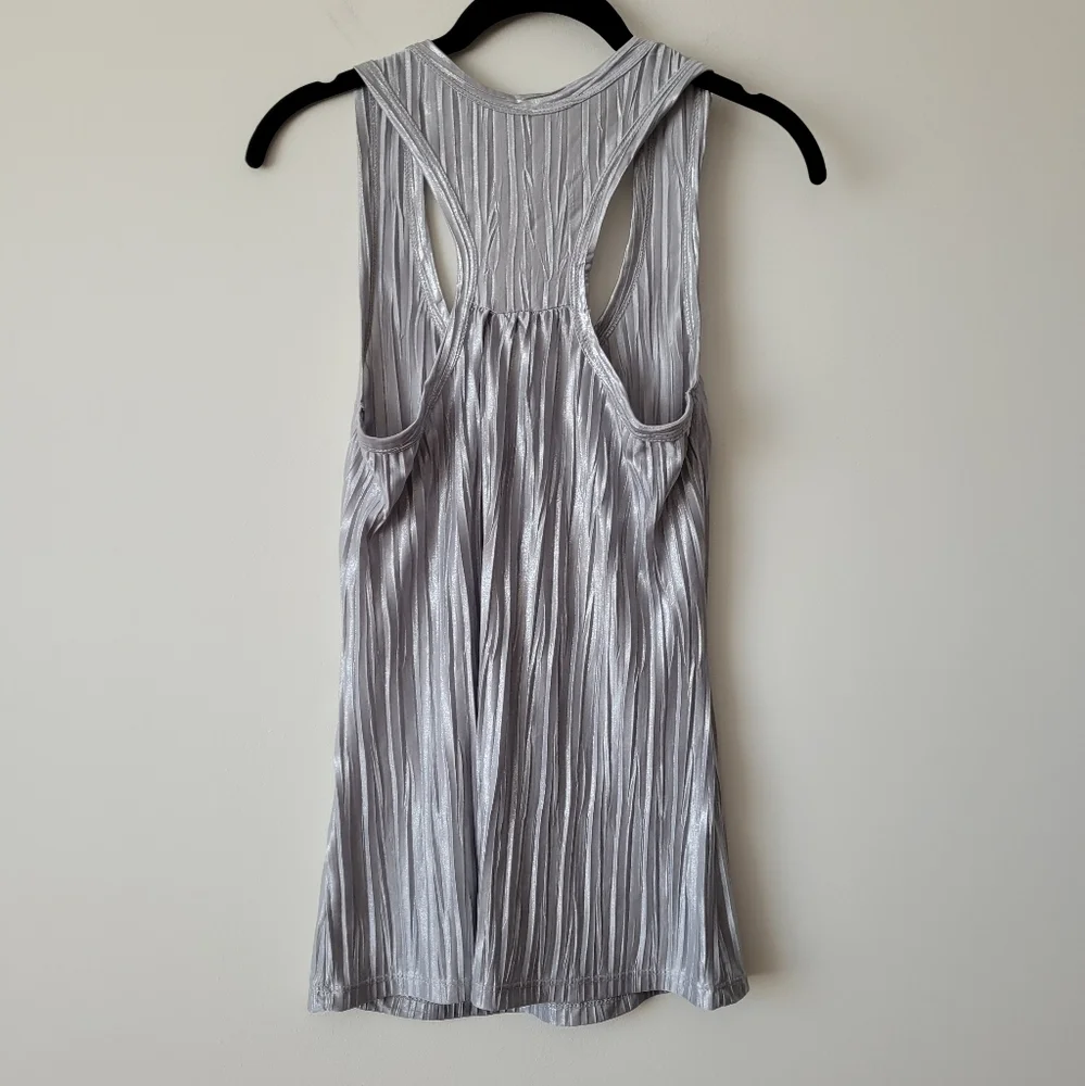 TOPSHOP Silver Pleated Racerback Tank - Picture 11 of 11